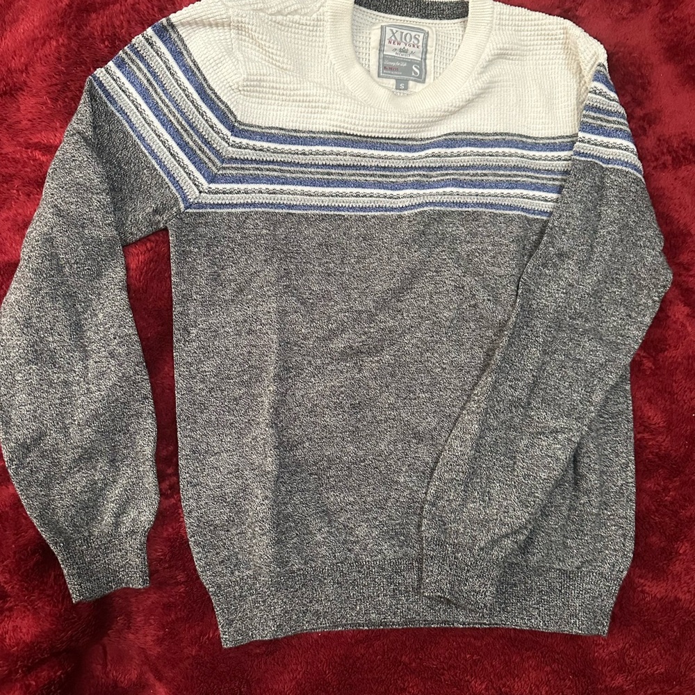 Stylish Gray and Blue Crewneck Sweater